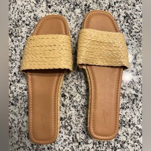 Universal Thread Woven Tan Slide Sandals